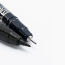 Kuretake ZIG Cartoonist Mangaka Flexible Pen - Medium - Black